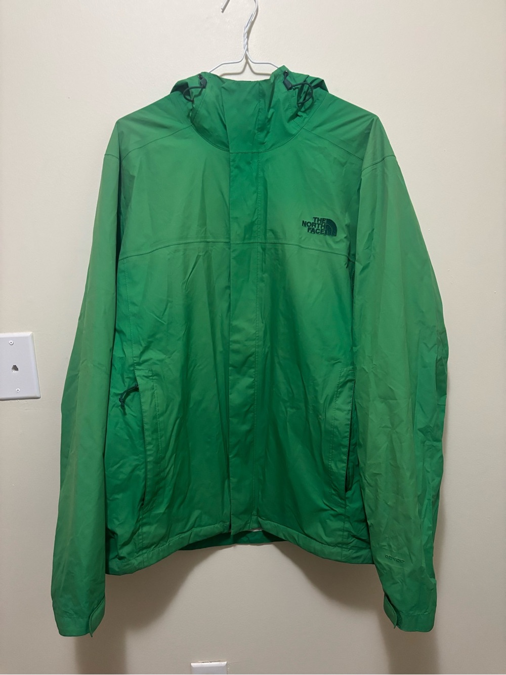 The North Face HyVent Waterproof Hooded Rain Shell Jacket (Men's Large, Green)